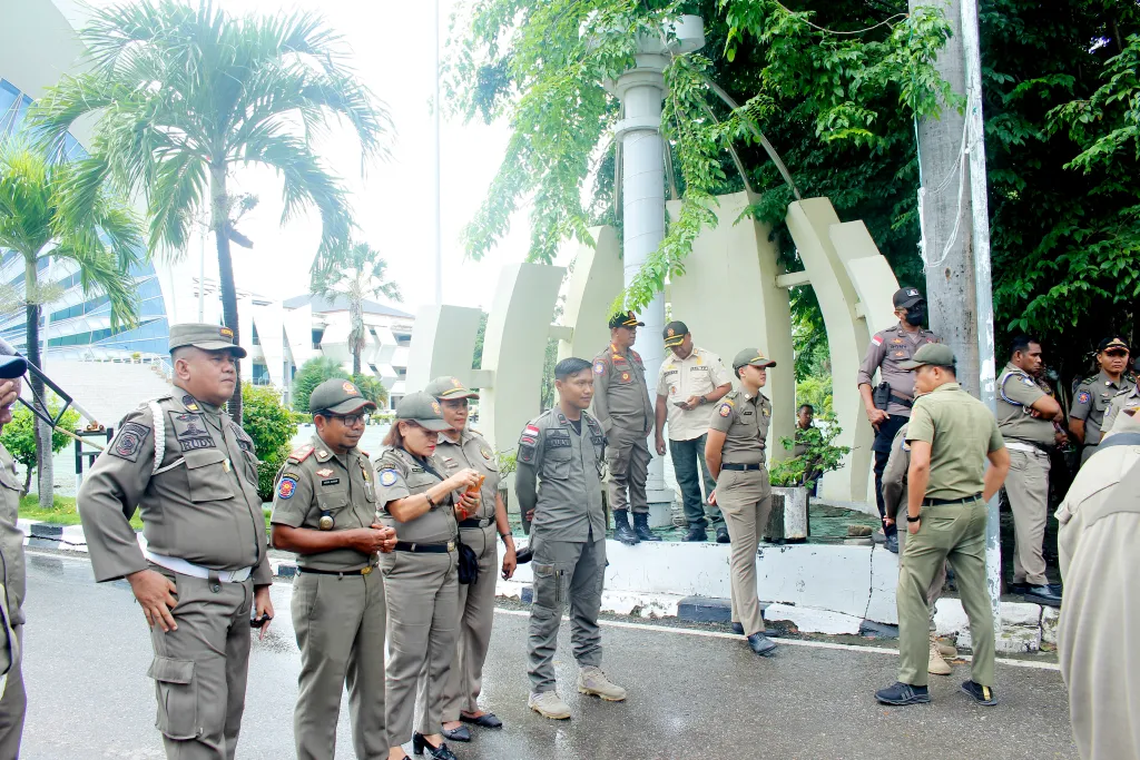 Aksi Unjuk Rasa Terkait Pendidikan di NTT