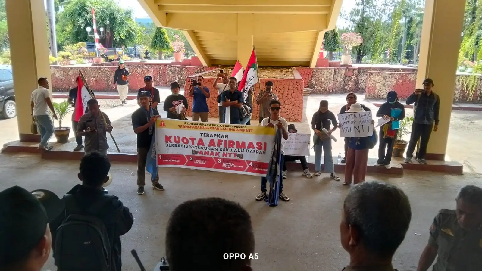 Aksi menuntut evaluasi hasil seleksi Akpol